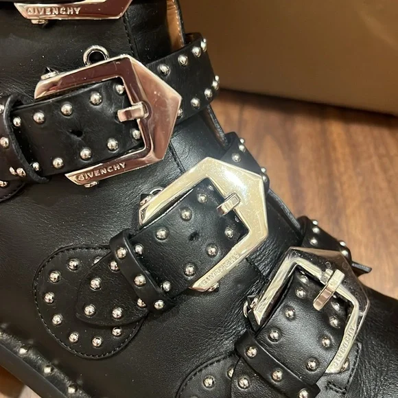 Givenchy Prue Black Leather Buckle Boot - Picture 12 of 14